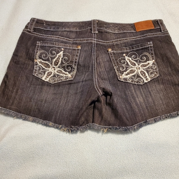 Maurices Jean Shorts - Picture 2 of 4